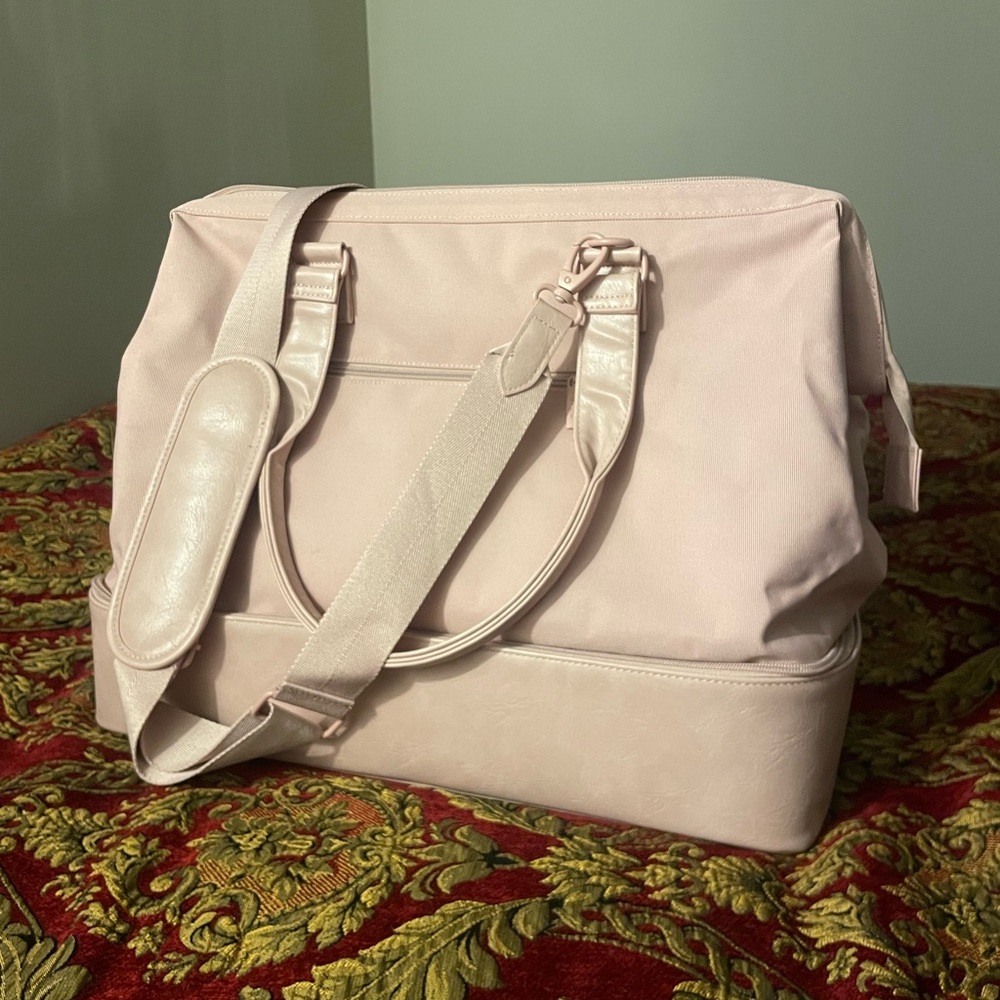 *SOLD* BEIS Weekender Bag + Micro Weekender Keychain in Atlas Pink